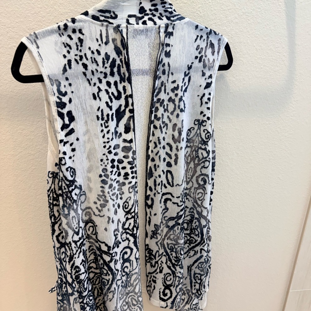 Animal Print Sleeveless Cardigan